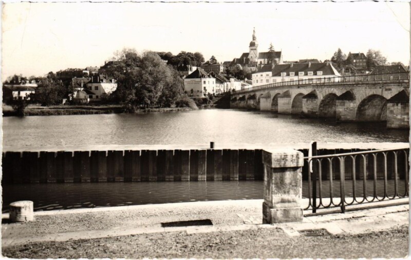 Carte postale ancienne Gray vue generale