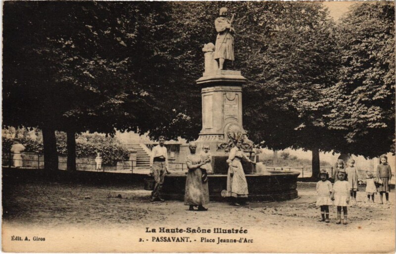 Carte postale ancienne Passavant place Jeanne d'Arc