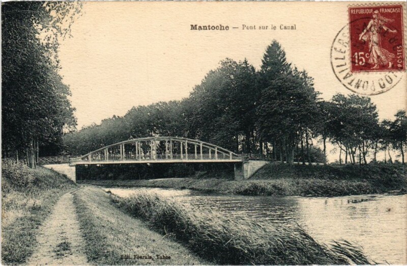Carte postale ancienne Mantoche pont sur le Canal à Mantoche