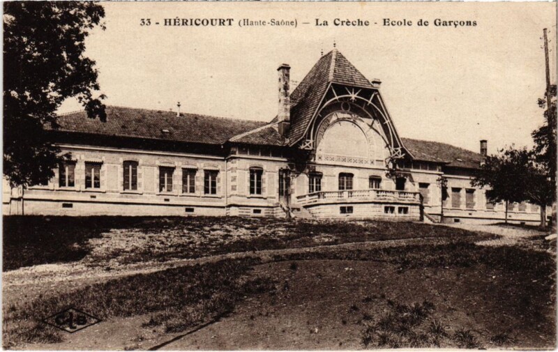 Carte postale ancienne Hericourt La crech Ecole des Garcons