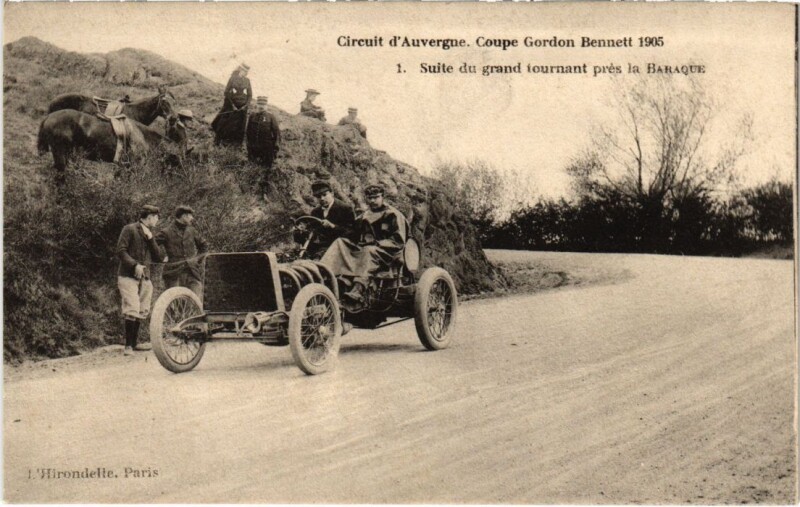 Carte postale ancienne Automobile Baraque Suite du grand tournant