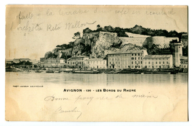 Carte postale ancienne Vaucluse Avignon Les Bords du Rhone à Avignon