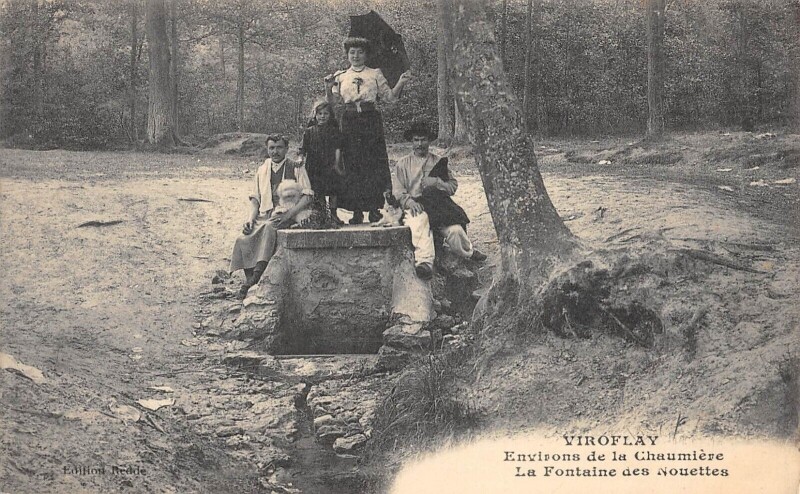 Carte postale ancienne Viroflay / Env. De La Chaumiere / La Fontaine Des Nouettes à Viroflay