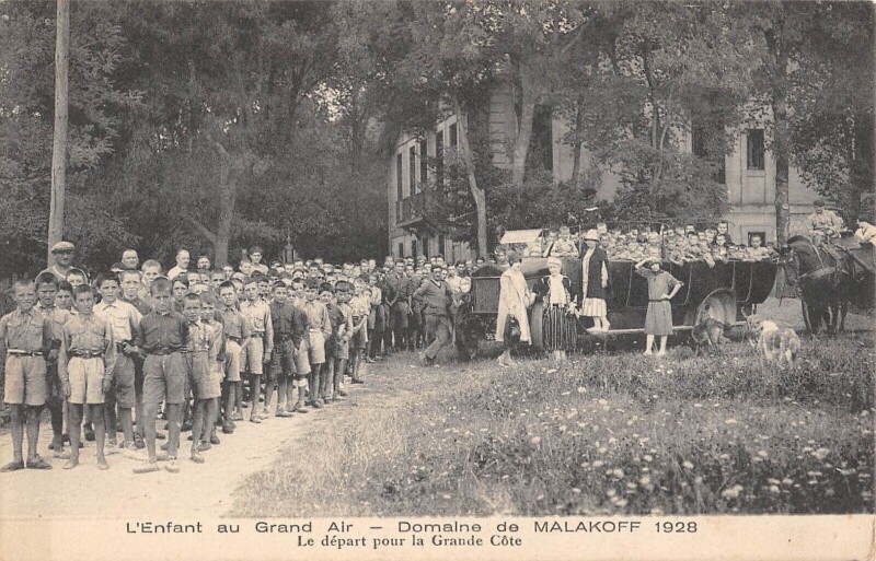 Carte postale ancienne Domaine De Malakoff - L'Enfant Au Grand Air - Le Depart Pour La Grande à Malakoff