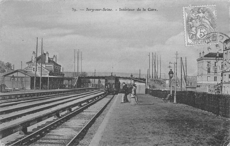 Carte postale ancienne Ivry Sur Seine / Interieur De La Gare / Train / cliché colorisé à Ivry-sur-Seine