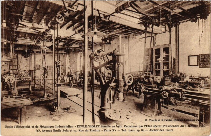 Carte postale ancienne Ecole d'Electricité et de Mécaniques Industrielles - Ecole Violet - Avenue Emile Zola et Rue du Théâtre - Atelier des Tours à Paris 15e