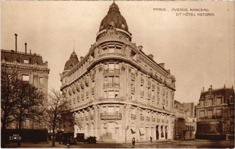 Carte postale ancienne Avenue Marceau et Hôtel Astoria à Paris 8e
