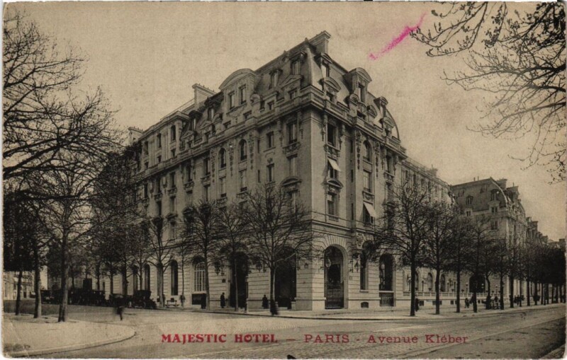 Carte postale ancienne Majestic Hôtel - Avenue Kléber à Paris 16e