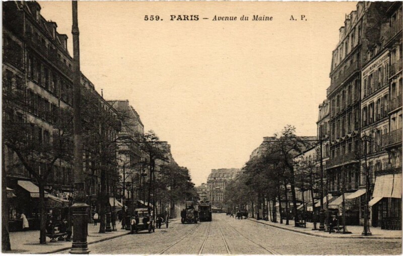 Carte postale ancienne Avenue du Maine à Paris 15e