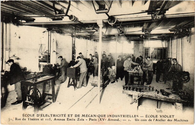 Carte postale ancienne Ecole d'Electricité et de Mécaniques Industrielles - Ecole Violet - Rue du Théâtre et  Avenue Emile Zola - Un coin de l'Atelier des Machines à Paris 15e
