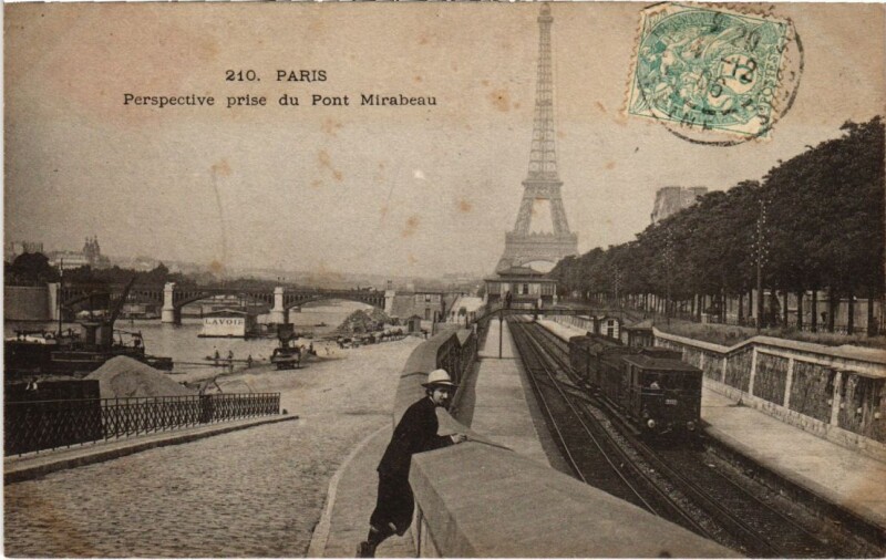 Carte postale ancienne Perspective prise du Pont Mirabeau à Paris 15e