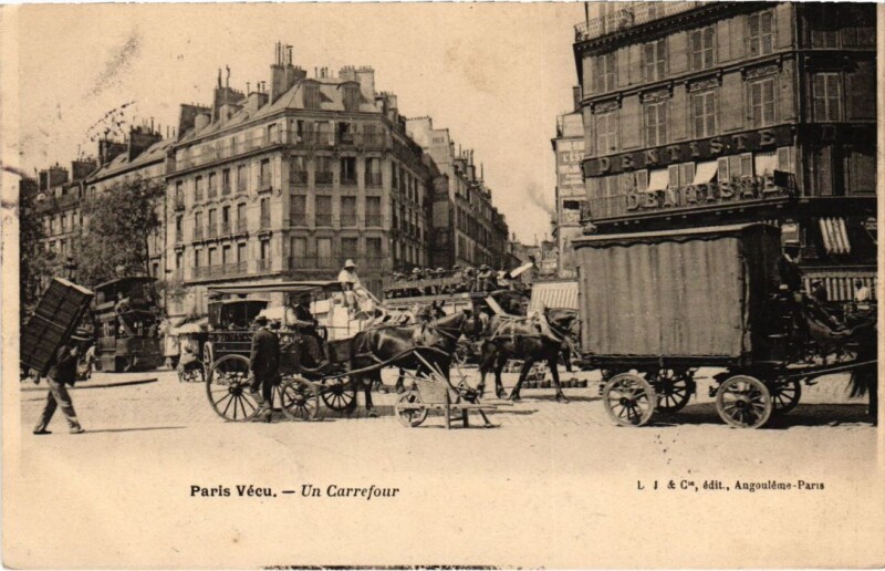 Carte postale ancienne Paris Vecu. un carrefour