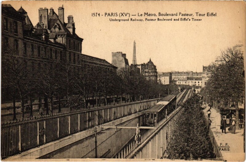 Carte postale ancienne Le Métro, Boulevard Pasteur, Tour Eiffel à Paris 15e