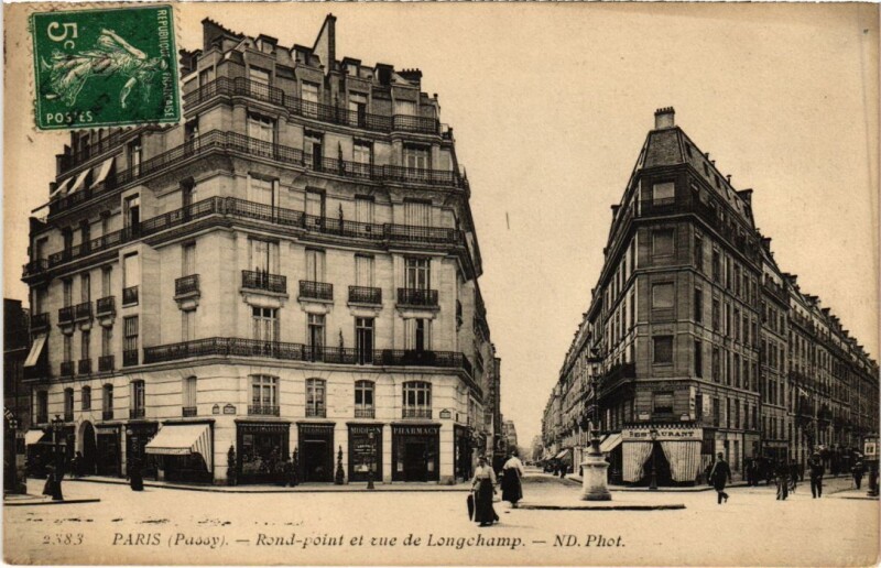 Carte postale ancienne Rond-point et rue de Longchamp à Paris 16e