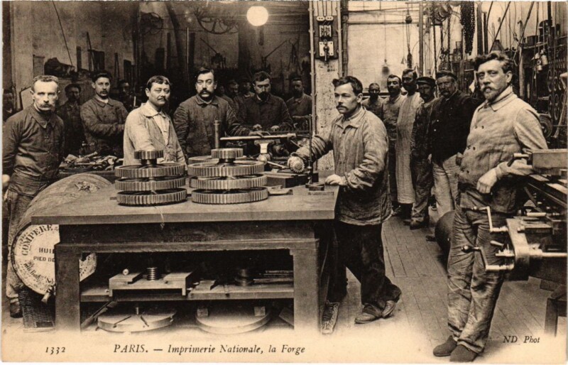 Carte postale ancienne Imprimerie Nationale, la Forge à Paris 3e