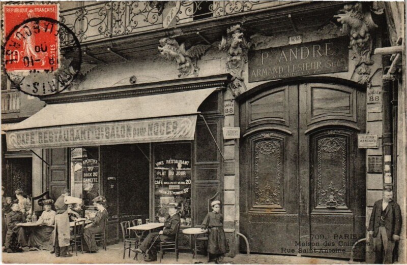 Carte postale ancienne Paris 4e Rue Saint-Antoine Maison des Cnimeres à Paris 4e