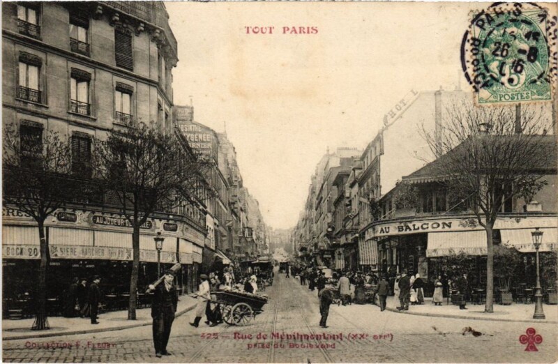 Carte postale ancienne Rue de Ménilmontant - prise du boulevard à Paris 20e