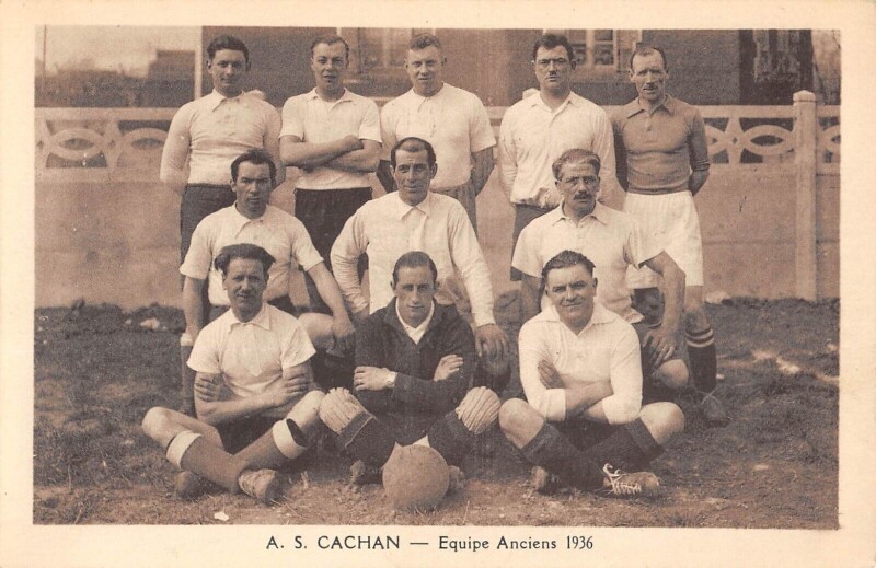 Carte postale ancienne Cachan - Equipe Anciens 1936 - Football - cpa rare à Cachan