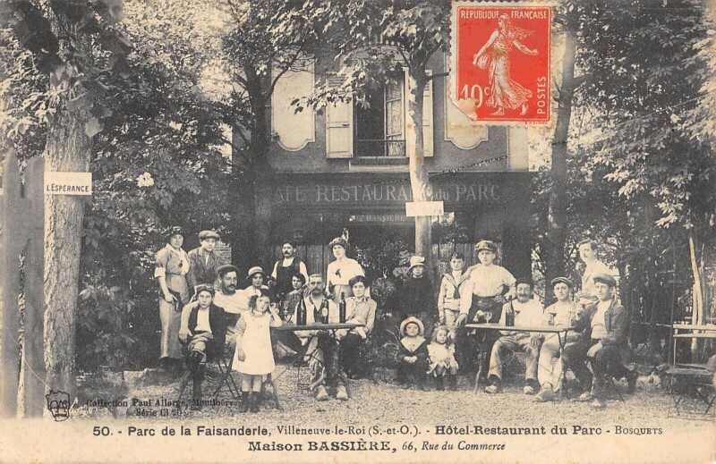 Carte postale ancienne Villeneuve Le Roi / Hotel Restaurant Du Parc / Maison Bassiere / Cafe à Villeneuve-le-Roi