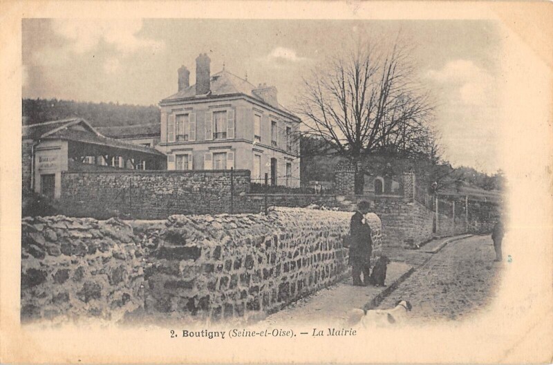 Carte postale ancienne Boutigny - La Mairie