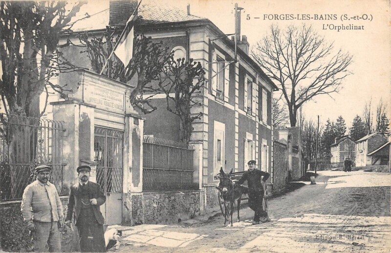 Carte postale ancienne Forges Les Bains - L'Orphelinat à Forges-les-Bains