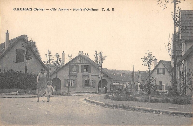 Carte postale ancienne Cachan - Cite Jardin - Route D'Orleans à Cachan
