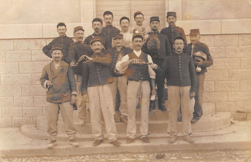 Carte postale ancienne Montpellier / Carte Photo / Poilus / Toujours A Montpellier écris au vers à Montpellier