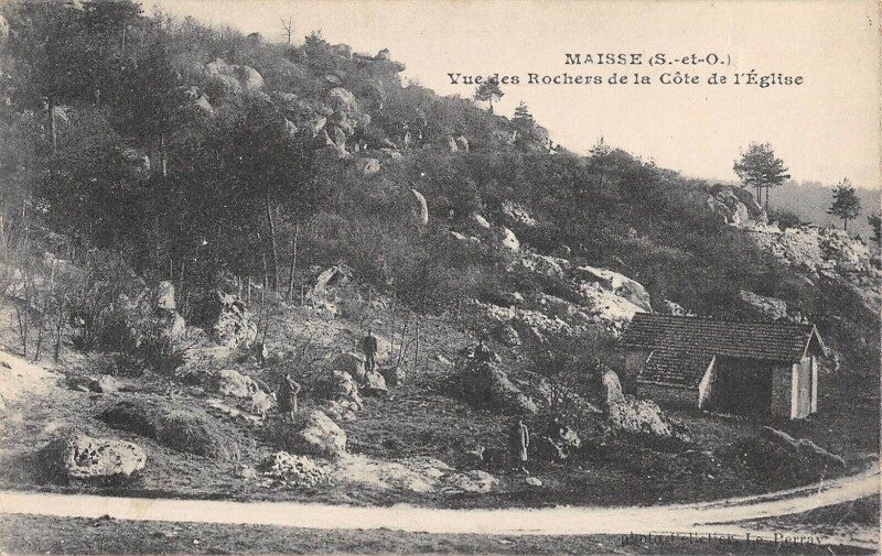 Carte postale ancienne Maisse - Vue Des Rochers De La Cote De L'Eglise à Maisse
