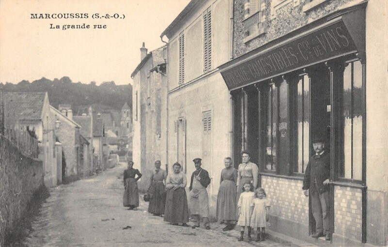 Carte postale ancienne Marcoussis - La Grande Rue - Epicerie à Marcoussis