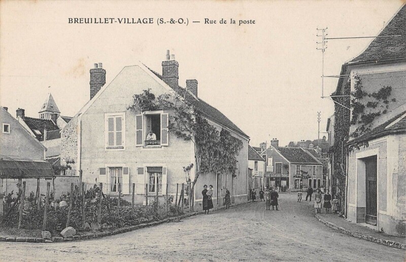 Carte postale ancienne Breuillet - Rue De La Poste à Breuillet