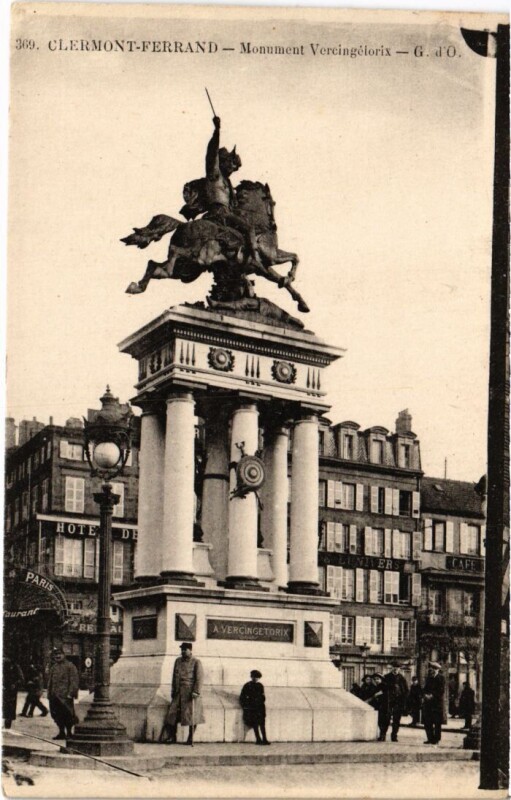 Carte postale ancienne Clermont-Ferrand Monument Vercingetorix France à Clermont-Ferrand