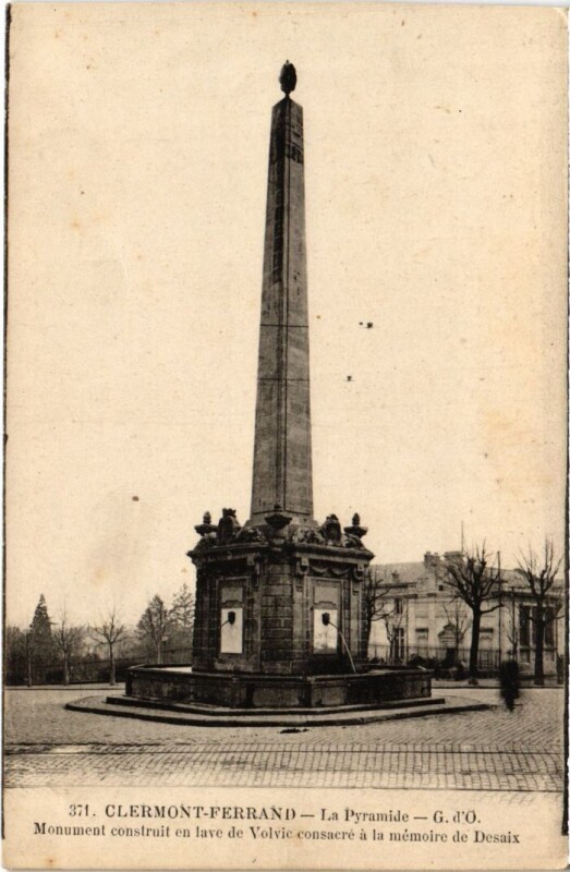 Carte postale ancienne Clermont-Ferrand La Pyramide France à Clermont-Ferrand