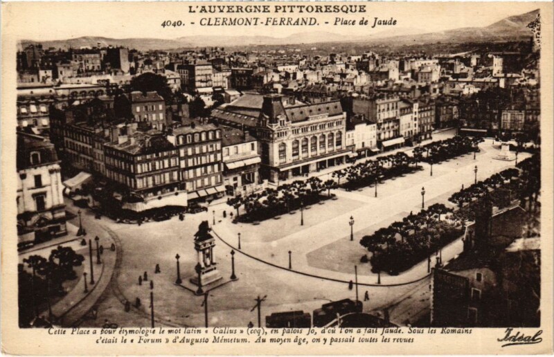 Carte postale ancienne Clermont-Ferrand Place de Jaude France à Clermont-Ferrand