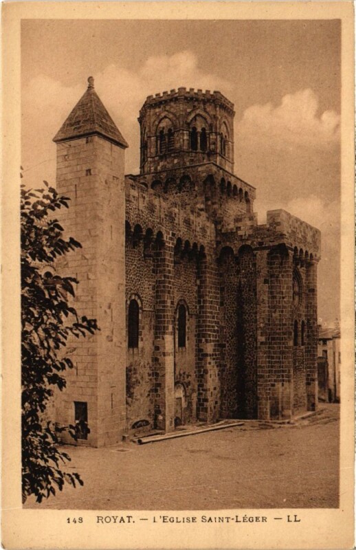 Carte postale ancienne Royat L'Eglise Saint-Leger France à Royat