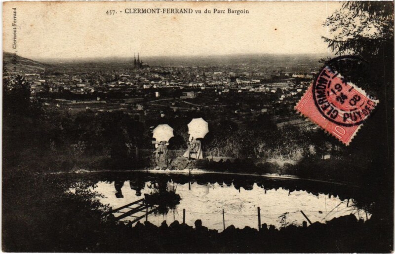 Carte postale ancienne Clermont-Ferrand vu du Parc Bargoin France à Clermont-Ferrand