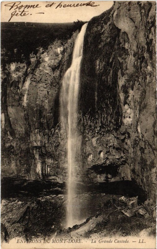 Carte postale ancienne Env du Mont-Dore La Grande Cascade France à Mont-Dore