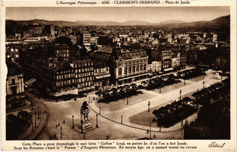 Carte postale ancienne Clermont-Ferrand Place de Jaude France à Clermont-Ferrand