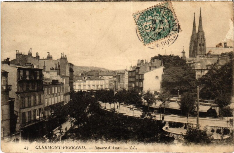 Carte postale ancienne Clermont-Ferrand Square d'Assas France à Clermont-Ferrand