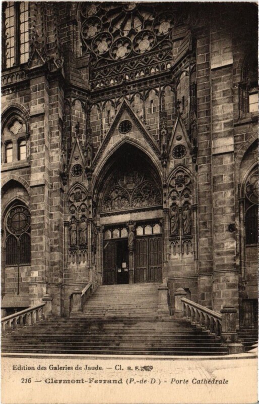Carte postale ancienne Clermont-Ferrand Porte Cathedrale France à Clermont-Ferrand