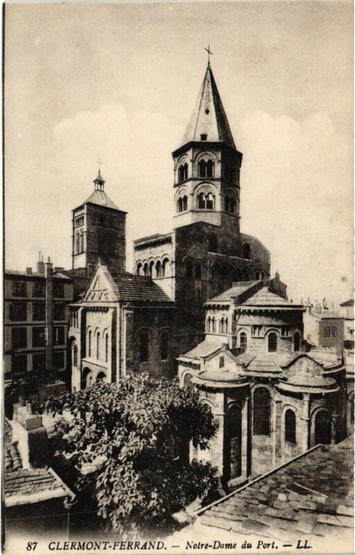 Carte postale ancienne Clermont-Ferrand Notre-Dame du Port France à Clermont-Ferrand