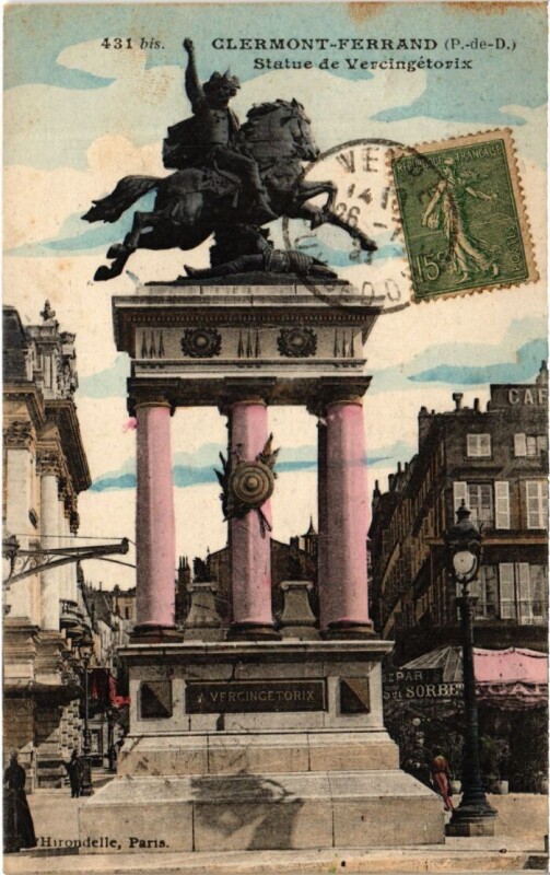 Carte postale ancienne Clermont-Ferrand Statue de Vercingetorix France à Clermont-Ferrand