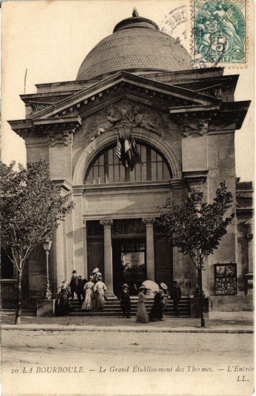 Carte postale ancienne La Bourboule Le Grand Etablissement des Thermes France à La Bourboule