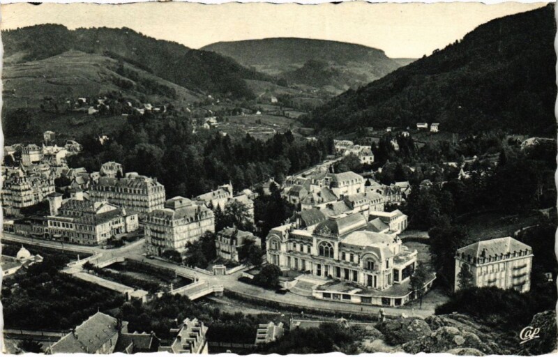 Carte postale ancienne La Bourboule Vue Generale sur le Casino France à La Bourboule