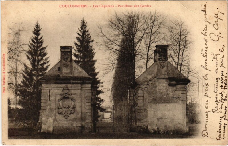 Carte postale ancienne Coulommiers Les Capucins, Pavillons des Gardes France à Coulommiers