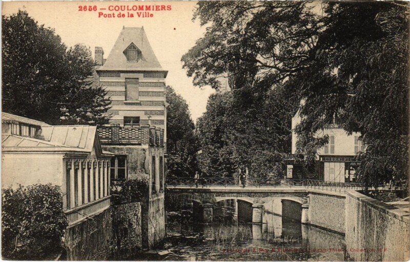 Carte postale ancienne Coulommiers Pont de la Ville France à Coulommiers