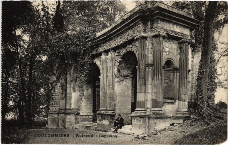 Carte postale ancienne Coulommiers Ruines des Capucins France à Coulommiers