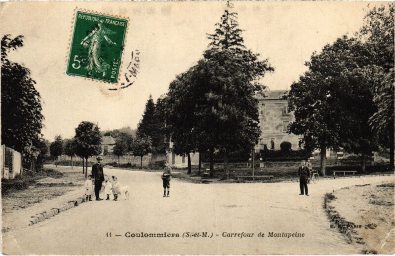 Carte postale ancienne Coulommiers Carrefour de Montapeine France à Coulommiers