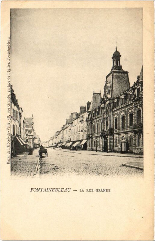 Carte postale ancienne Fontainebleau La Rue Grande France à Fontainebleau