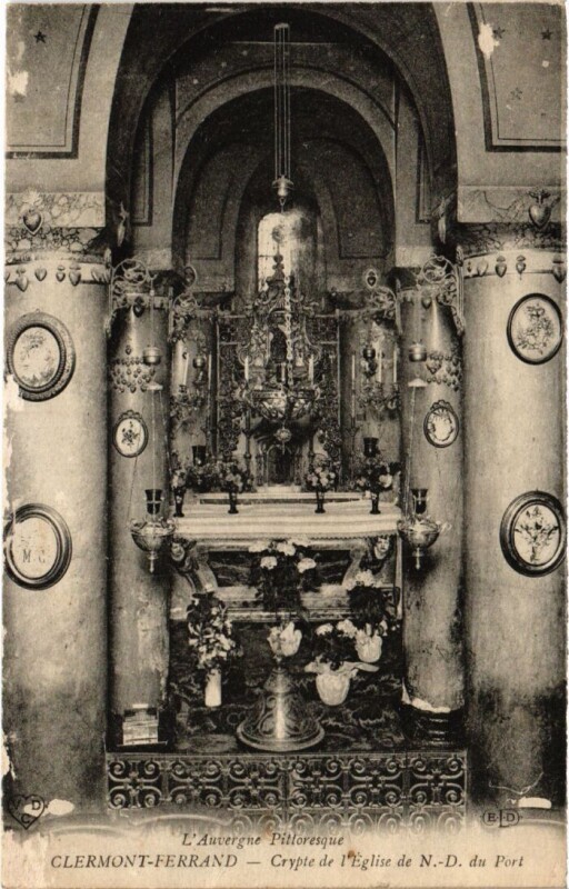 Carte postale ancienne Clermont-Ferrand Crypte de l'Eglise de Notre-Dame France à Clermont-Ferrand