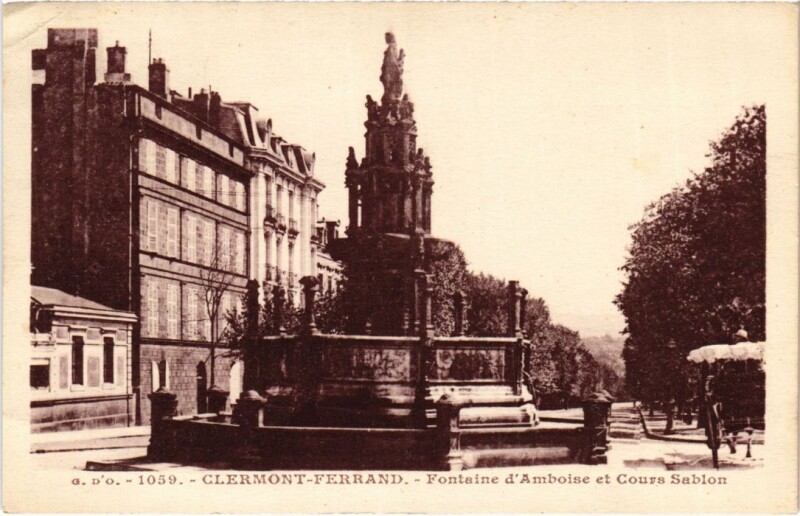 Carte postale ancienne Clermont-Ferrand Fontaine d'Amboise France à Clermont-Ferrand